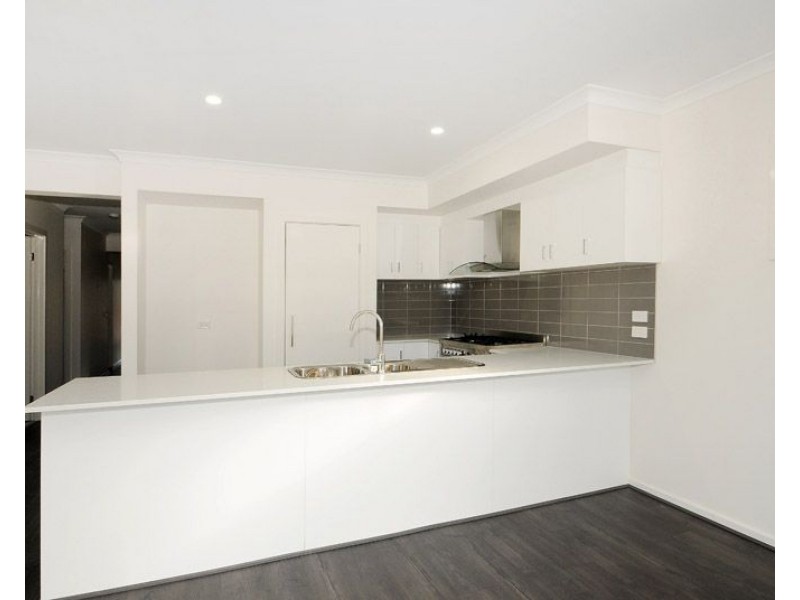 10 Lavender Road, Officer VIC 3809