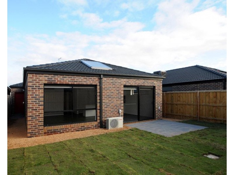 10 Lavender Road, Officer VIC 3809