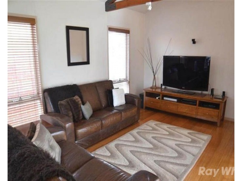 2/10 Renver Road, Clayton VIC 3168