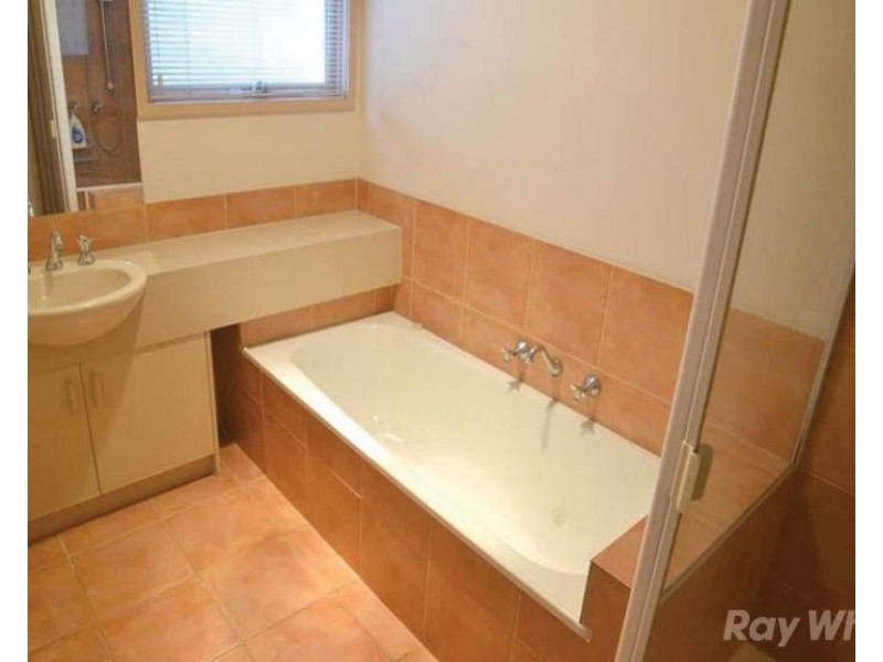 2/10 Renver Road, Clayton VIC 3168