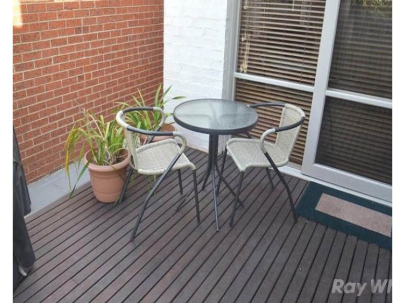 2/10 Renver Road, Clayton VIC 3168