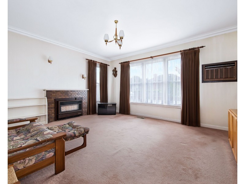 7 Beddows Street, Burwood VIC 3125