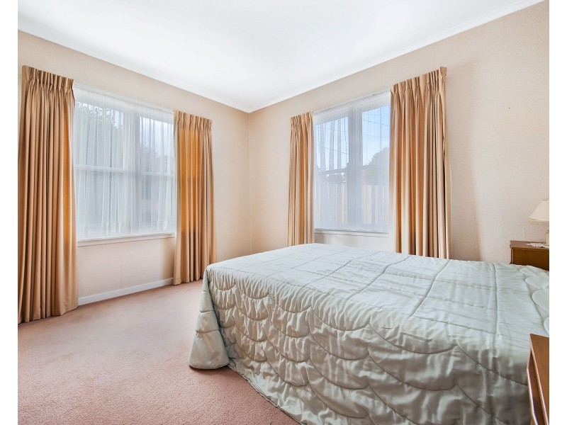 7 Beddows Street, Burwood VIC 3125