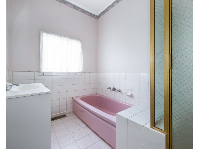 7 Beddows Street, Burwood VIC 3125