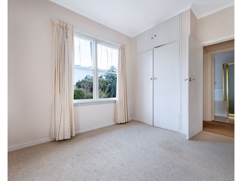 7 Beddows Street, Burwood VIC 3125