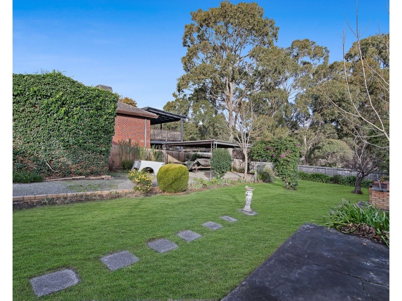 7 Beddows Street, Burwood VIC 3125