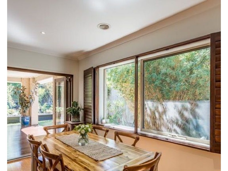 37 Bernly Boulevard, Berwick VIC 3806