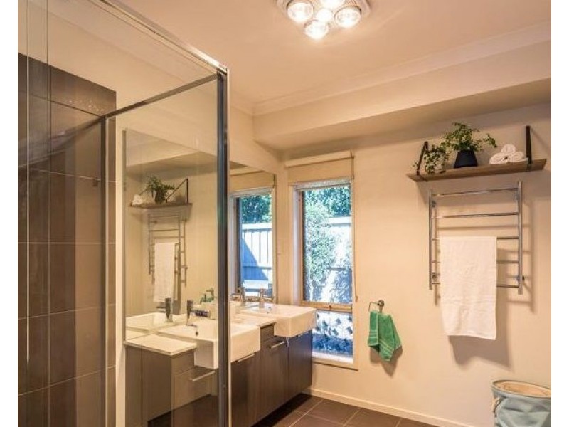 37 Bernly Boulevard, Berwick VIC 3806