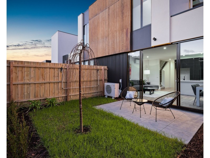 77 Harvest Court, Doncaster VIC 3108