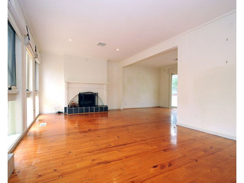 11 Stanley Road, Vermont South VIC 3133