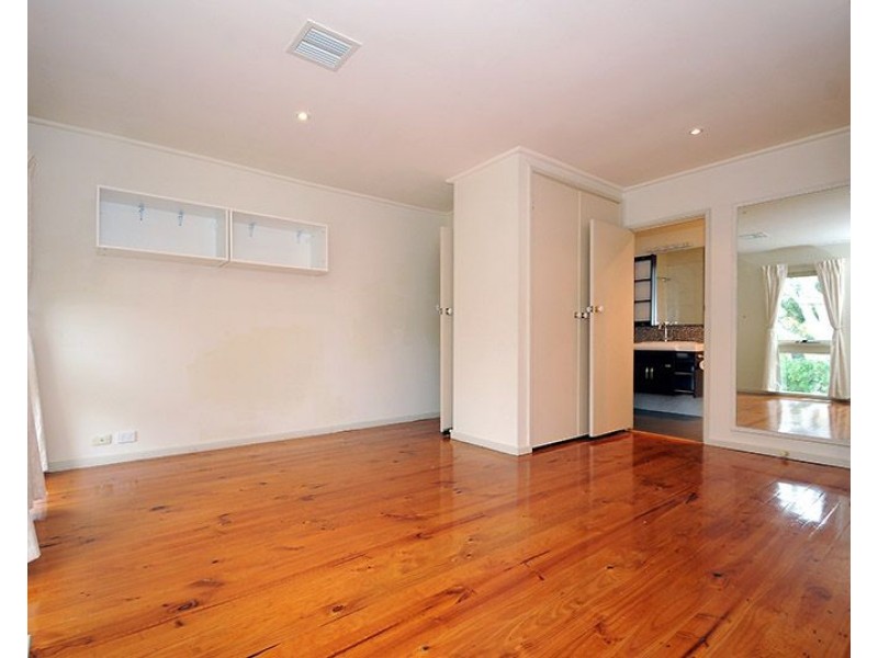 11 Stanley Road, Vermont South VIC 3133