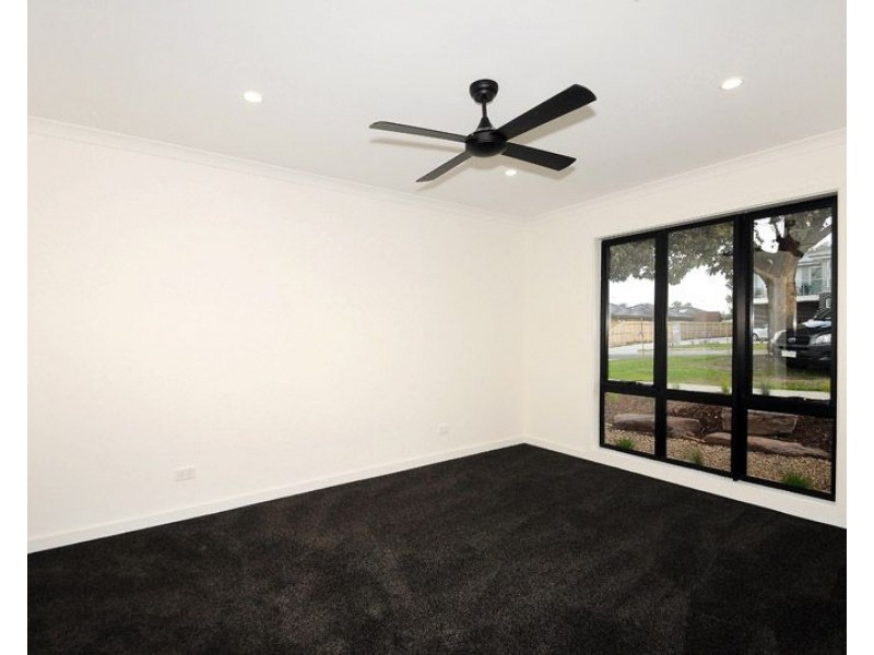 49 William Road, Carrum Downs VIC 3201