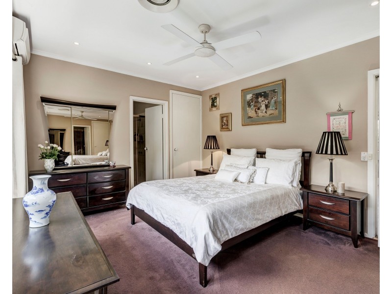 4 Portobello Place, Wheelers Hill VIC 3150