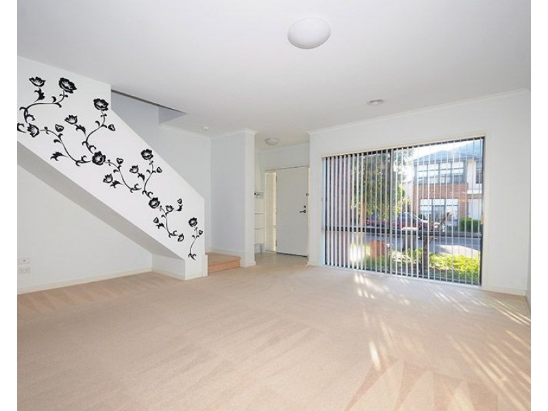 18 Camville Road, Mulgrave VIC 3170