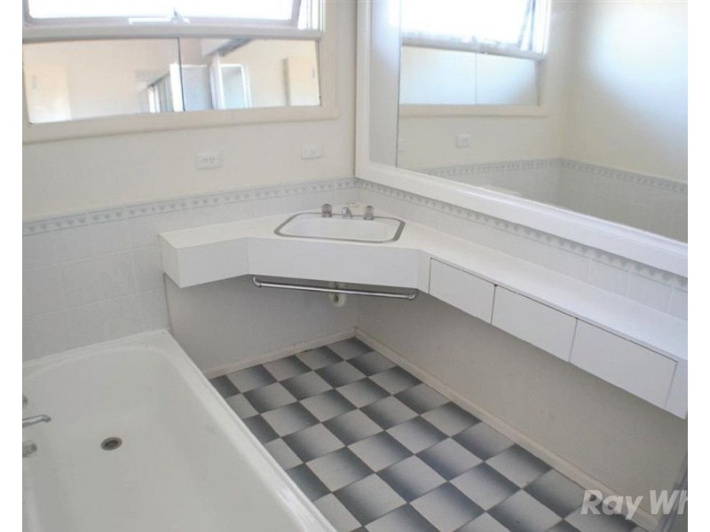 4 Mansfield Avenue, Mulgrave VIC 3170