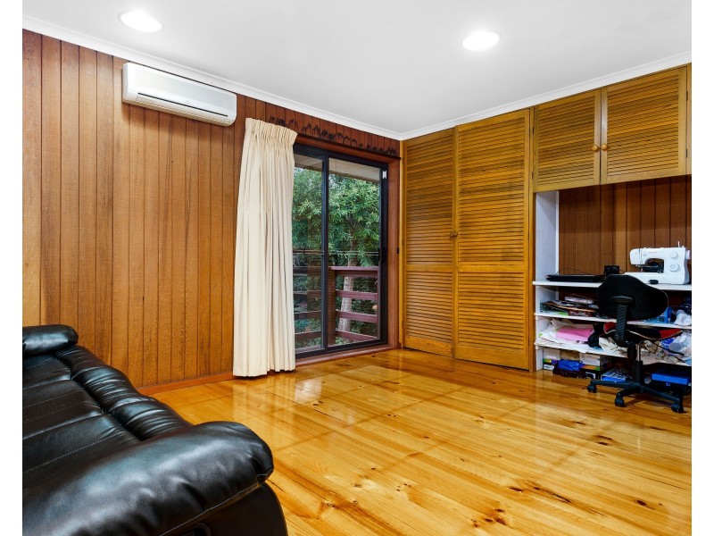 21 Ingleside Crescent, Glen Waverley VIC 3150