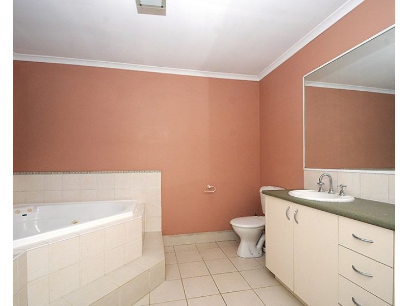 13 Larkspur Circuit, Glen Waverley VIC 3150