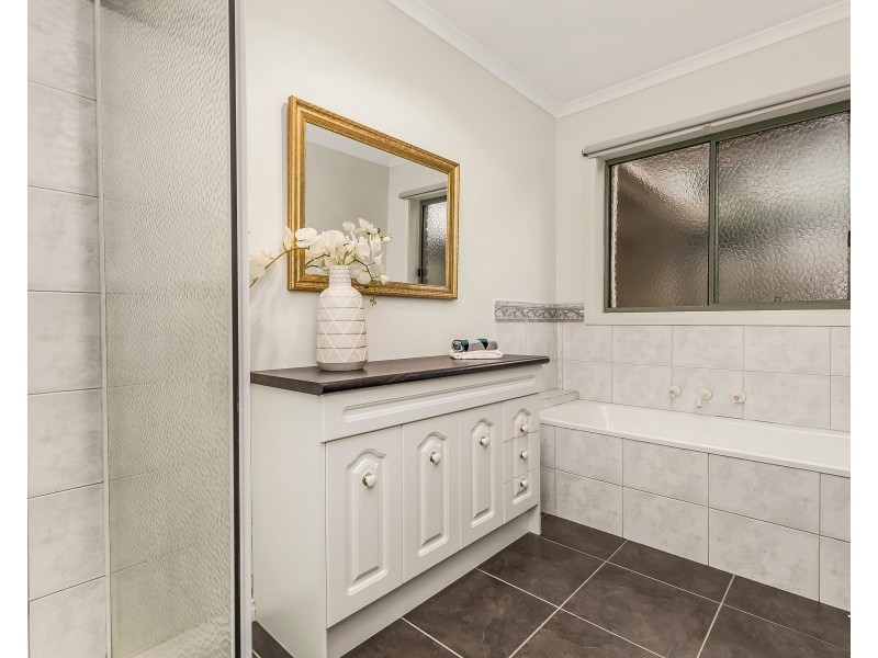 3 Wildberry Court, Knoxfield VIC 3180