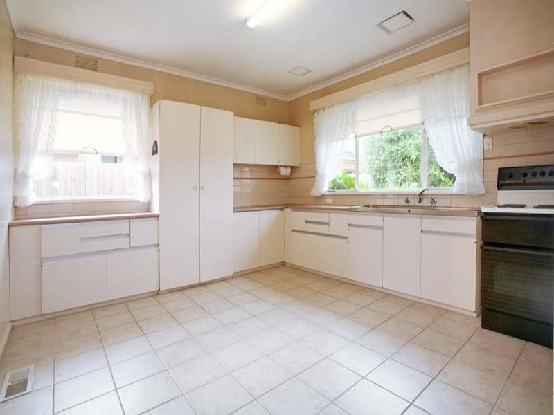 12 Juniper Avenue, Glen Waverley VIC 3150