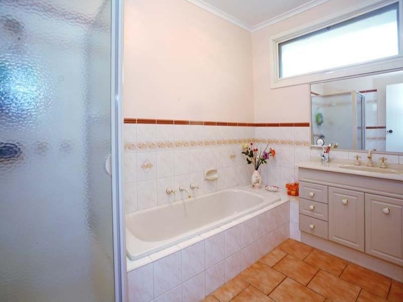 5 Vine Court, Glen Waverley VIC 3150