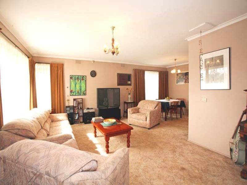 4 Larpent Street, Glen Waverley VIC 3150