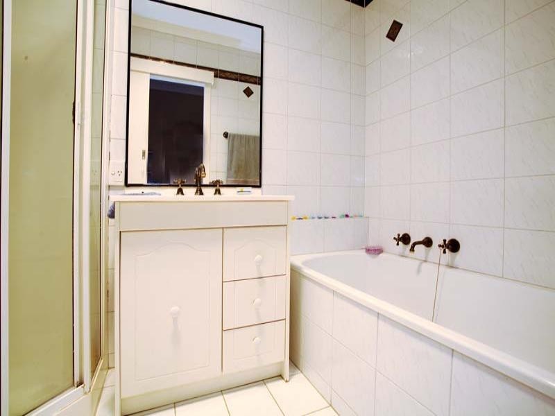 29 Milton Crescent, Mulgrave VIC 3170