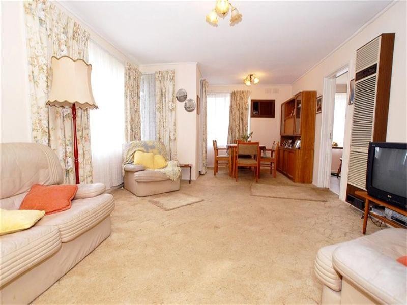 27 Kinnoull Grove, Glen Waverley VIC 3150