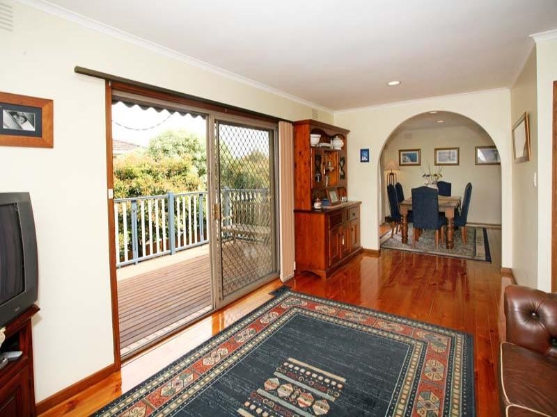 37 Meadowbrook Drive, Wheelers Hill VIC 3150