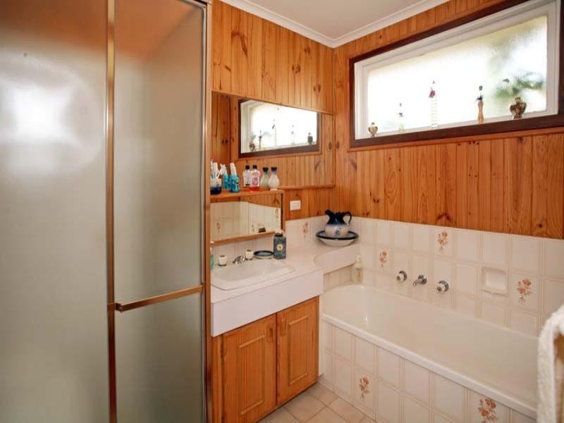 37 Meadowbrook Drive, Wheelers Hill VIC 3150