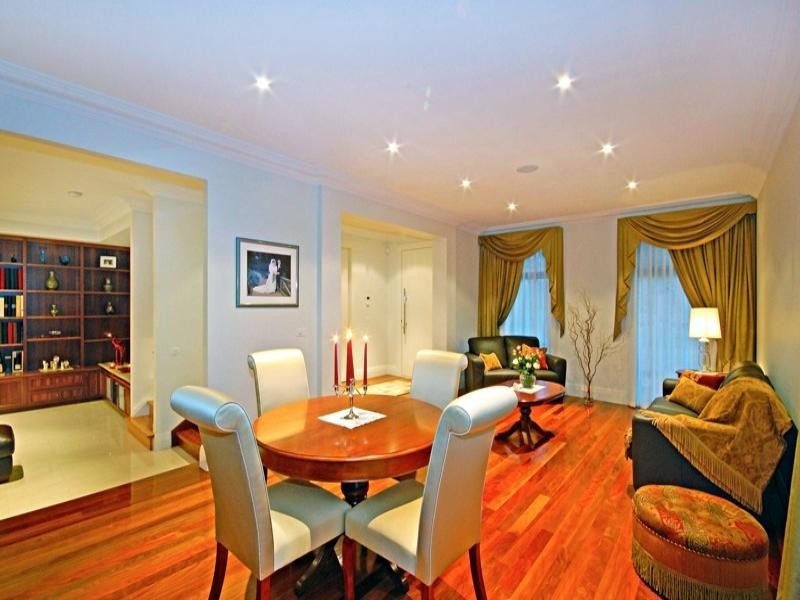 5 Holmes Way, Glen Waverley VIC 3150