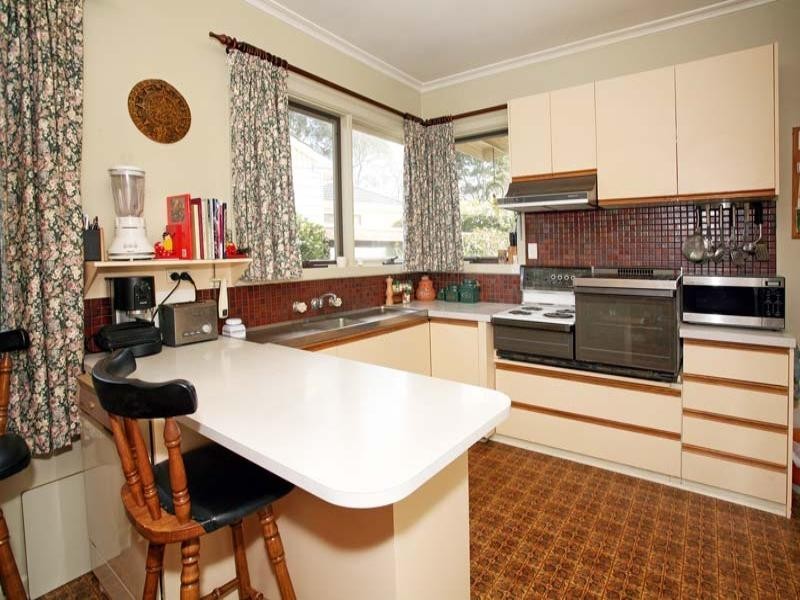 19 Kennedy Street, Glen Waverley VIC 3150