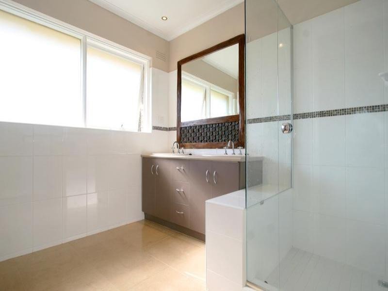 63 Wilson Road, Glen Waverley VIC 3150