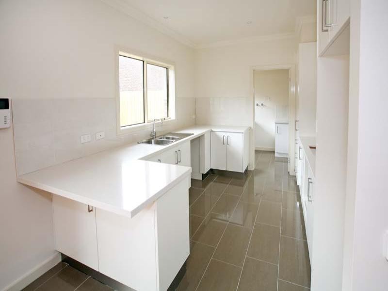 4/2 Joyce Avenue, Glen Waverley VIC 3150