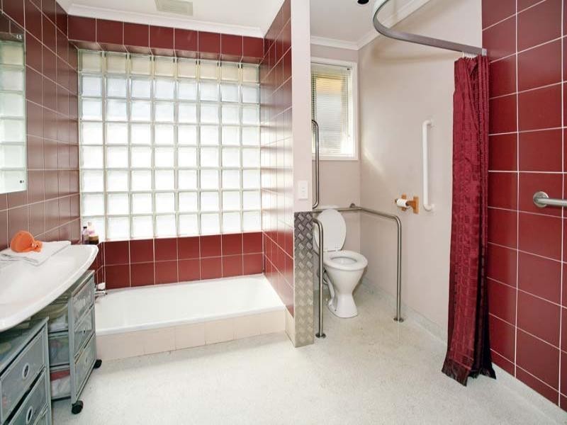 1 Coolabah Avenue, Glen Waverley VIC 3150