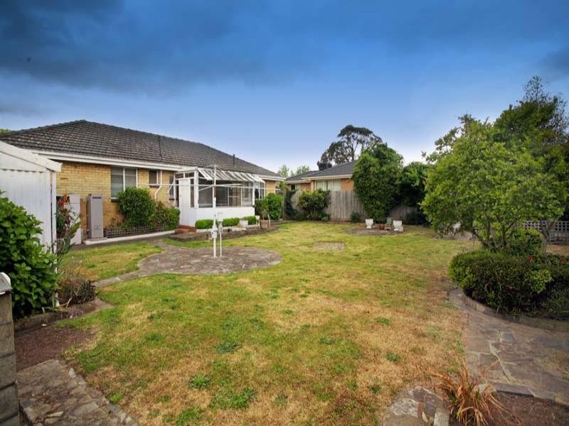 12 Juniper Avenue, Glen Waverley VIC 3150