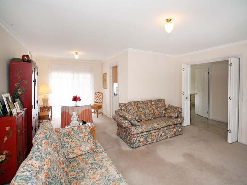 2/12 Garrisson Drive, Glen Waverley VIC 3150