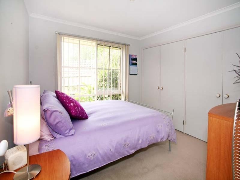 2/12 Garrisson Drive, Glen Waverley VIC 3150