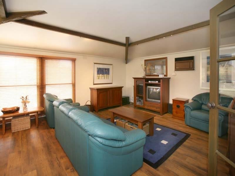 30 Strickland Drive, Wheelers Hill VIC 3150