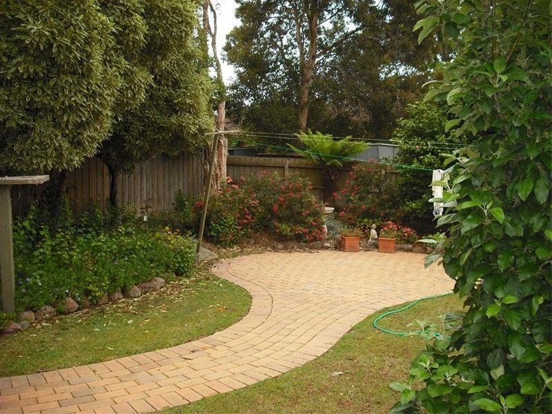 27 Plymouth Street, Glen Waverley VIC 3150