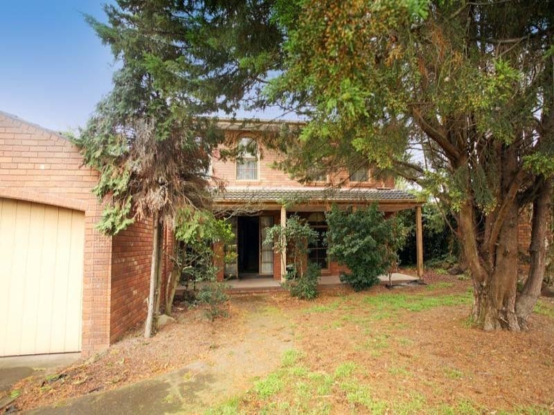 4 Midlothian Place, Glen Waverley VIC 3150