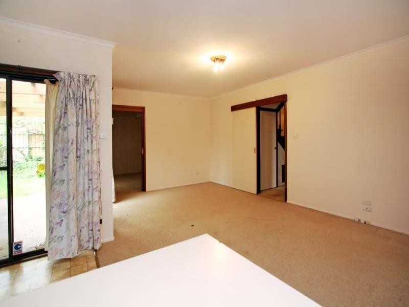 4 Midlothian Place, Glen Waverley VIC 3150