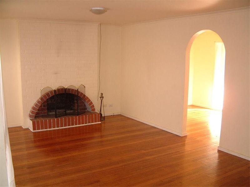 14 Leatherwood Crescent, Wheelers Hill VIC 3150