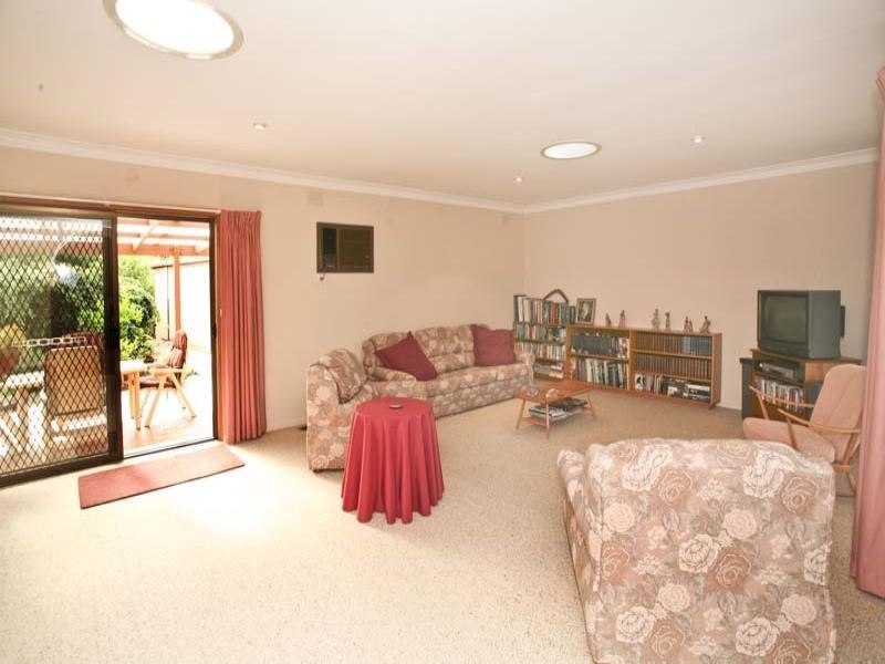 12 Walton Heath Crescent, Mount Waverley VIC 3149