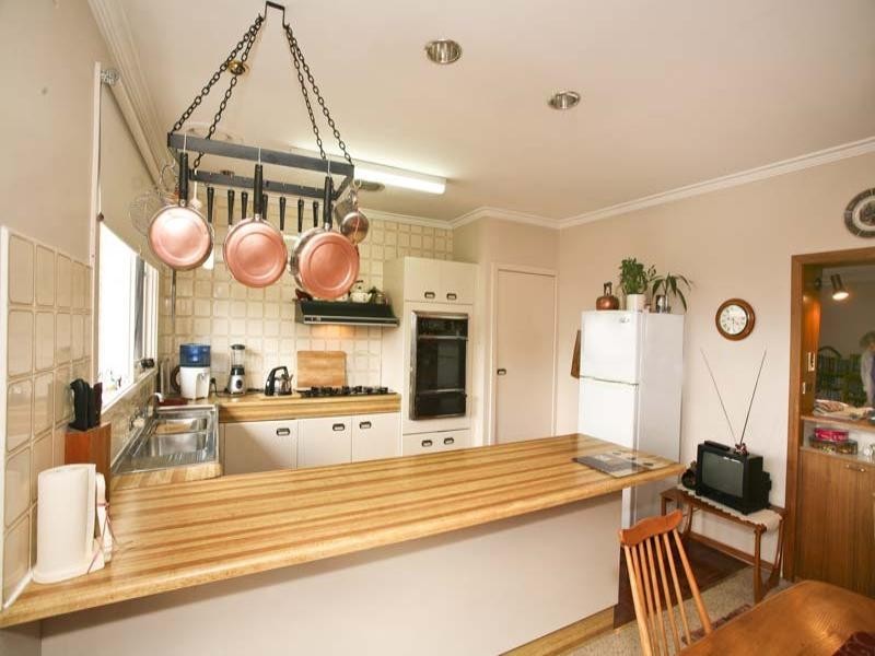 12 Walton Heath Crescent, Mount Waverley VIC 3149