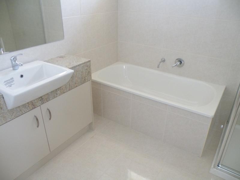 4/745 Waverley Road, Glen Waverley VIC 3150