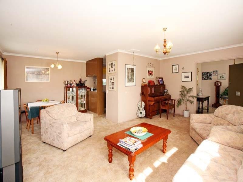 4 Larpent Street, Glen Waverley VIC 3150