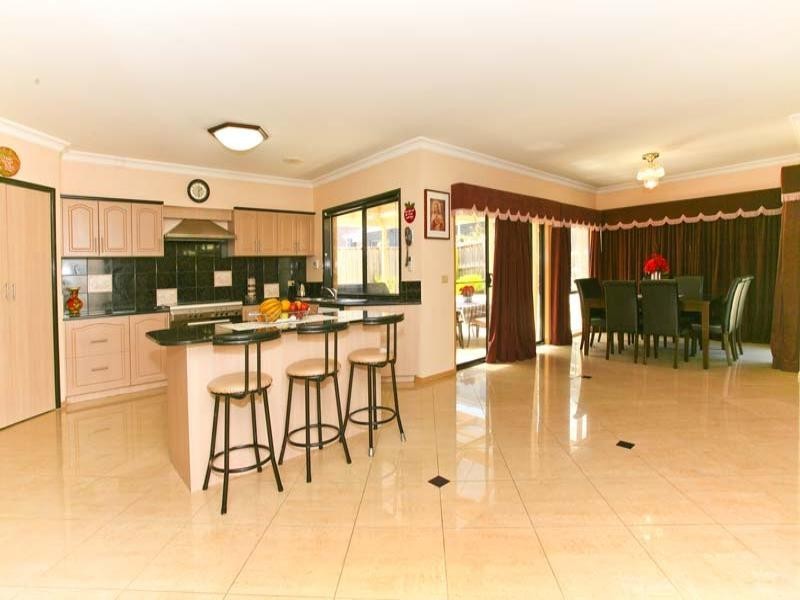 4 Tessa Court, Mount Waverley VIC 3149