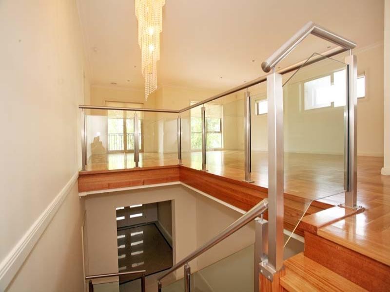 7 Glen Road, Glen Waverley VIC 3150