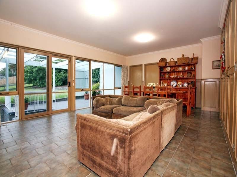 32 Clarke Court, Wheelers Hill VIC 3150