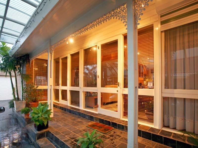 709 Ferntree Gully Road, Glen Waverley VIC 3150